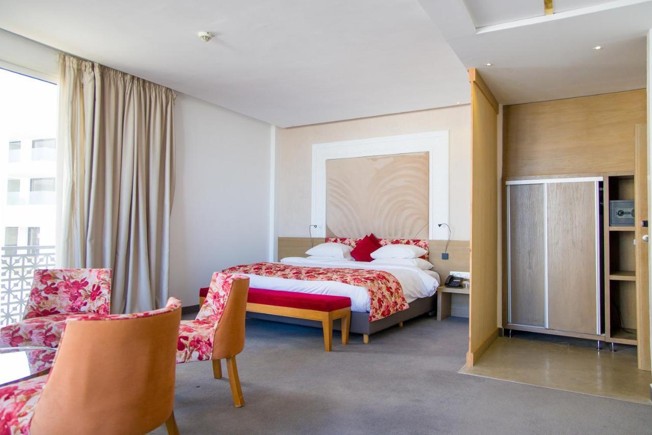 Mandarin Palace Hotel & Spa Tanger Zewnętrze zdjęcie A room at the hotel