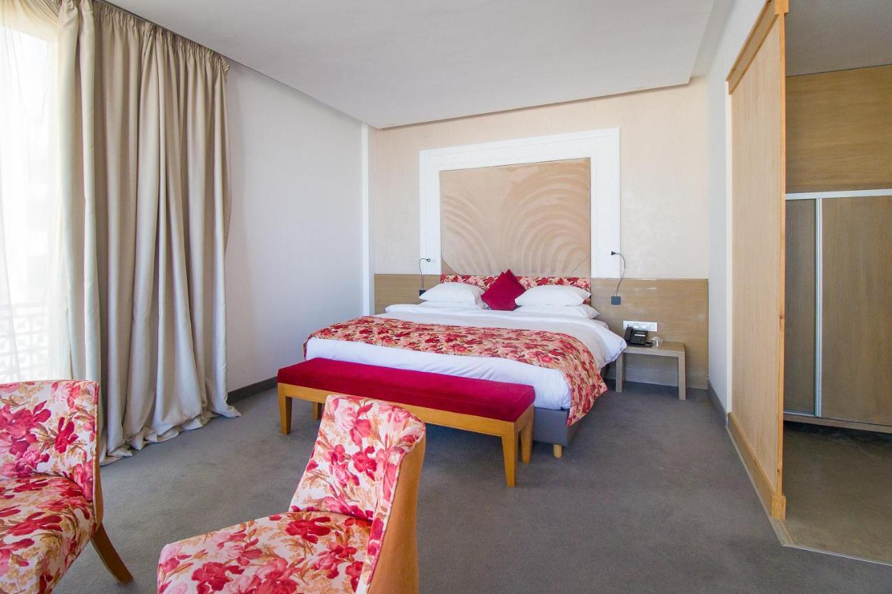 Mandarin Palace Hotel & Spa Tanger Zewnętrze zdjęcie A room at the hotel