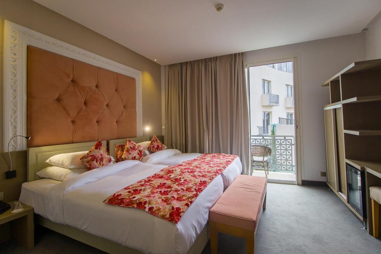 Mandarin Palace Hotel & Spa Tanger Zewnętrze zdjęcie A room at the hotel